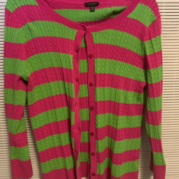 Green & Pink button up - Picture 2 of 3